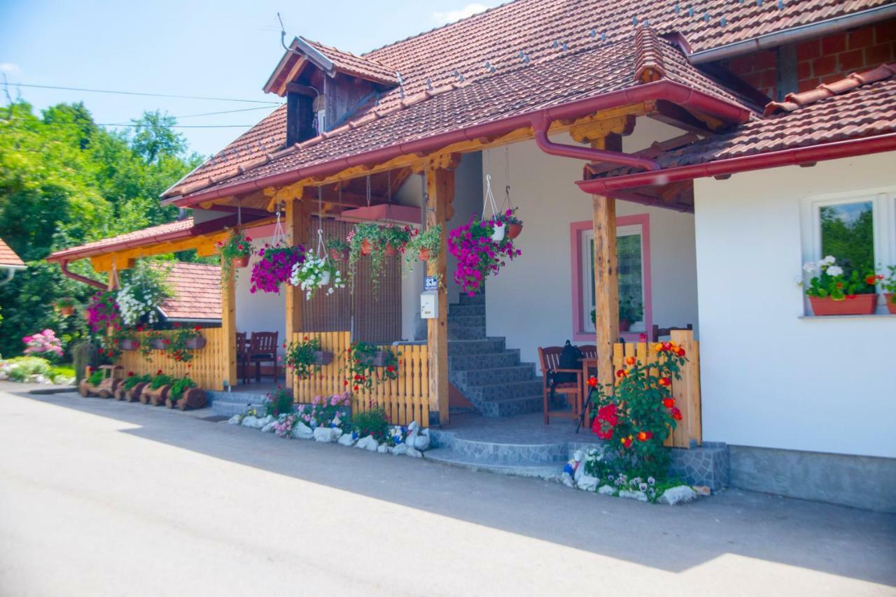 Guesthouse Ella Slunj Buitenkant foto